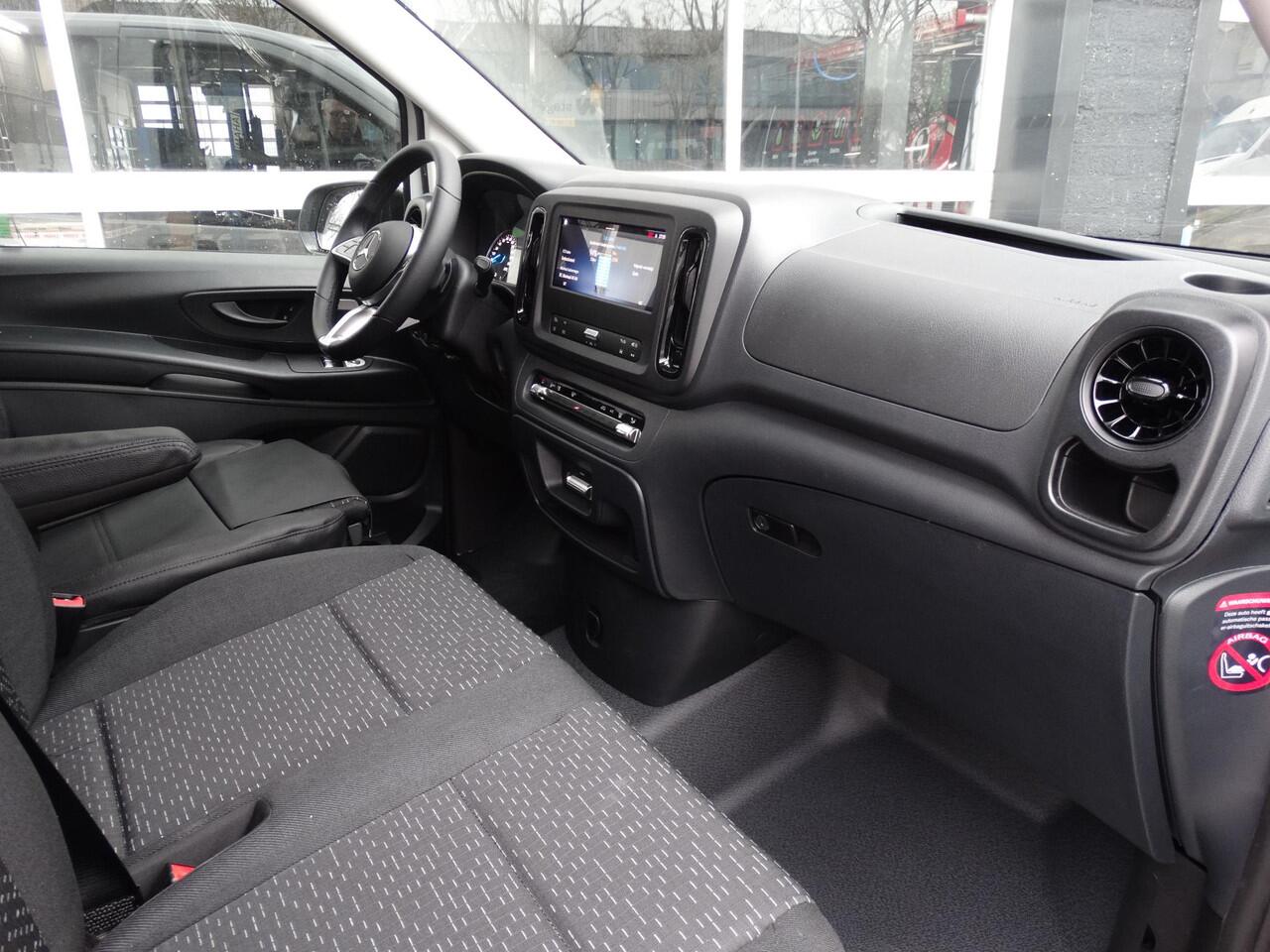 Mercedes-Benz VITO eVito 112 L2 60 kWh Mercedes-Benz eVito eVito 112 L2 66 kWh