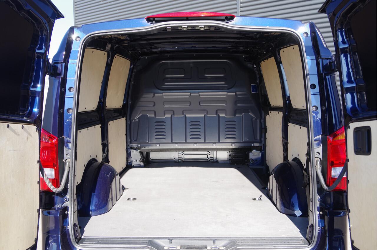 Mercedes-Benz VITO 119 CDI L2 (12-2020) AUT. LED, TREKHAAK, CAMERA, NAVI, CRUISE, CLIMA, PARKEERSENSOREN, APPLE CARPL