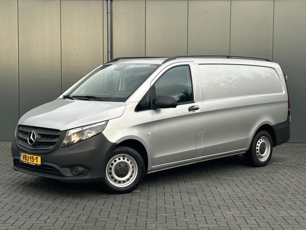 Mercedes-Benz VITO 114 CDI 136 PK AUTOMAAT / L2H1 / 1e EIG. / TREKHAAK / AIRCO / CRUISE / BLUETOOTH / PDC