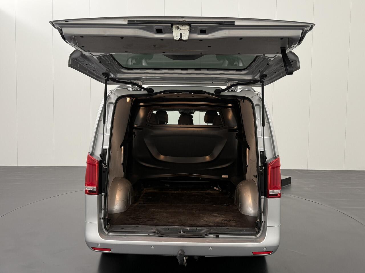 Mercedes-Benz VITO 116CDI Automaat Lang Dubbele Cabine Business | Led | Comfort | Navigatie | Camera | Trekhaak