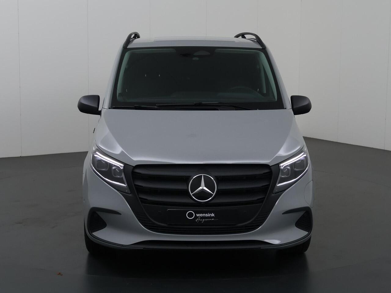 Mercedes-Benz VITO eVito Bestelwagen 112 L2 66kWh | MultiBeam LED | Stoelverwarming | Apple Carplay | Achteruitrijcamera | Airco | Cruise Control |