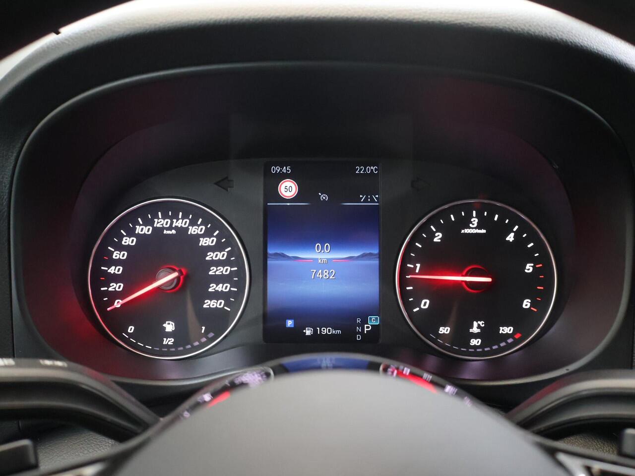 Mercedes-Benz VITO 116 CDI L2 | PRO | AUT. 2500 KG TREKHAAK AHW | STOELVERWARMING | PARKEERCAMERA | DODEHOEKASSISTENT | SPOORASSISTENT | BIJRIJDERSBANK | LAADRUIMTE BETIMMERD | METALLIC |