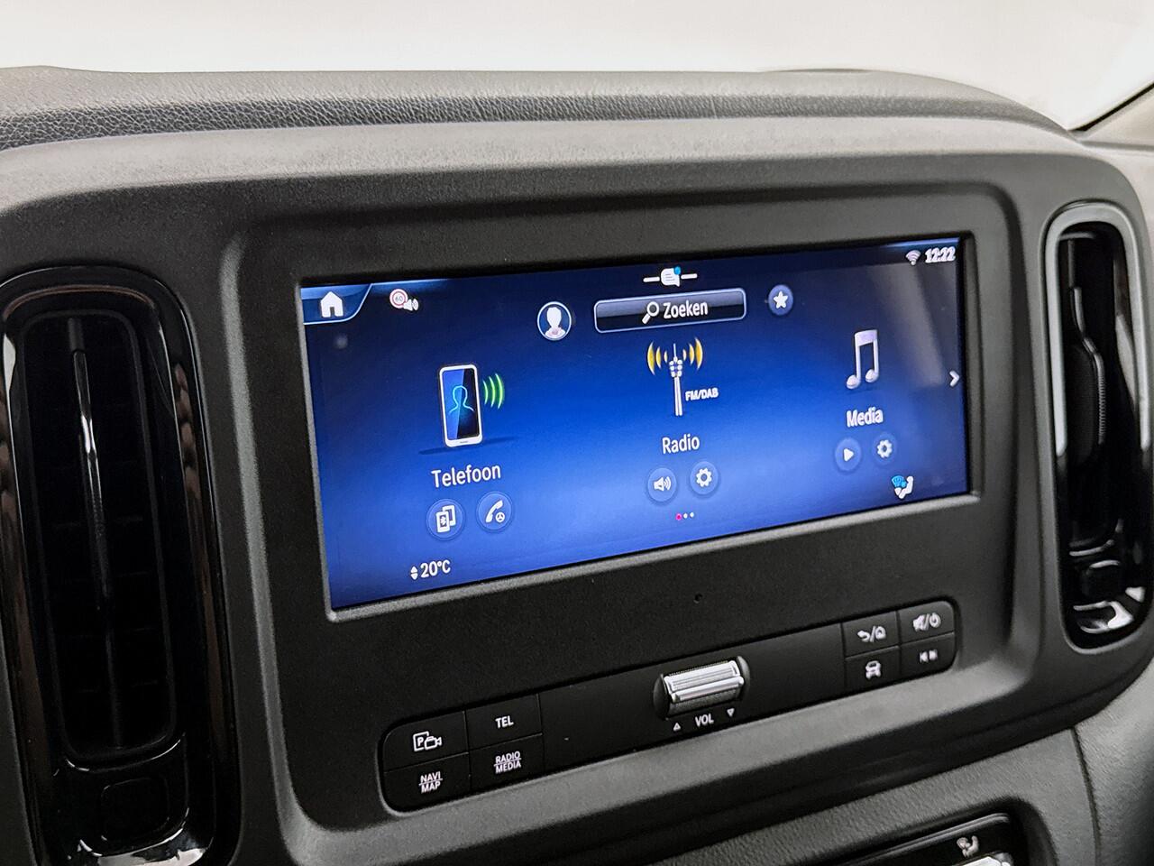 Mercedes-Benz VITO 116 CDI L2 Pro Multibeam Led Parkeerpakket Trekhaak 2.5t Alpingrijs Cruise control MBUX