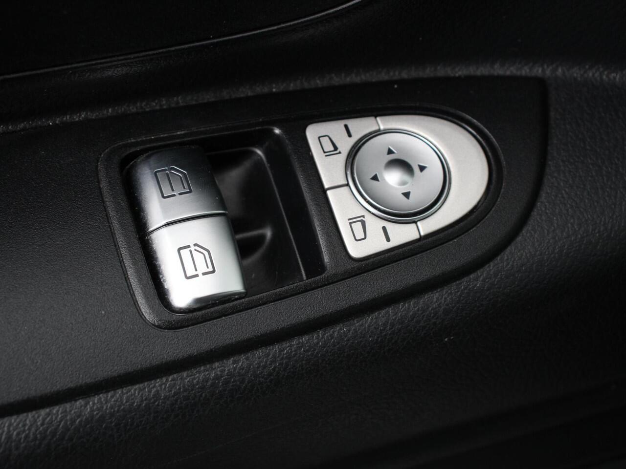 Mercedes-Benz VITO Tourer 114 CDI Automaat Pro Extra Lang 8 persoons Navigatie Airco Cruise Control