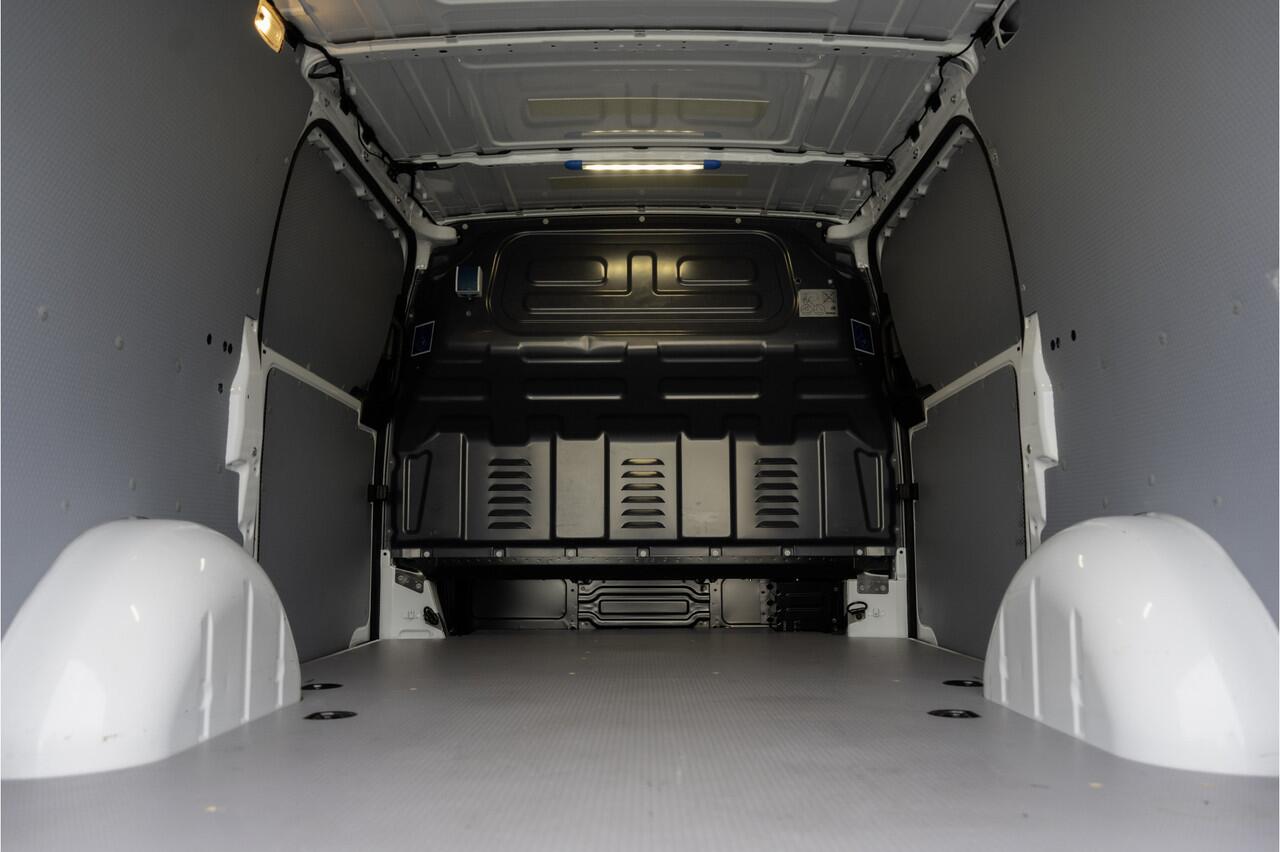 Mercedes-Benz VITO 114 CDI Lang | Automaat | ILS | Camera | CarPlay | Navi | Climate | Zijschuifdeur R+L | Cruise | PDC | Euro 6