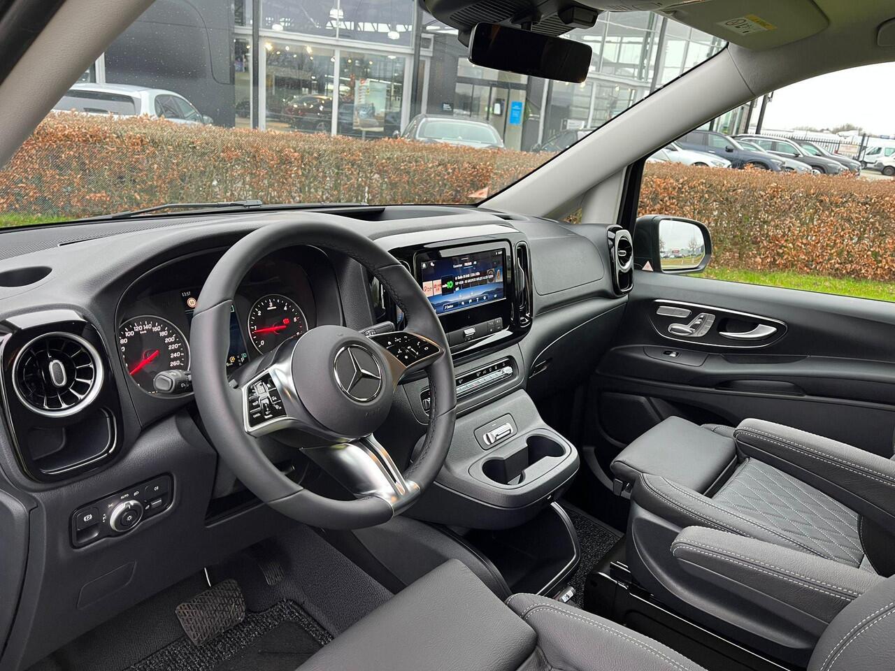 Mercedes-Benz VITO 119 CDI L2 Select Dubbele Cabine | 19 inch | Leer Mercedes-Benz Vito 119 CDI L2 Select Dubbele Cabine | 20 inch | Leer | Luchtvering | Rij-assistent Pakket Plus | 2500kg Trekhaak | Elektrisch Verstelbare Stoelen met Memory | ETCETERA....