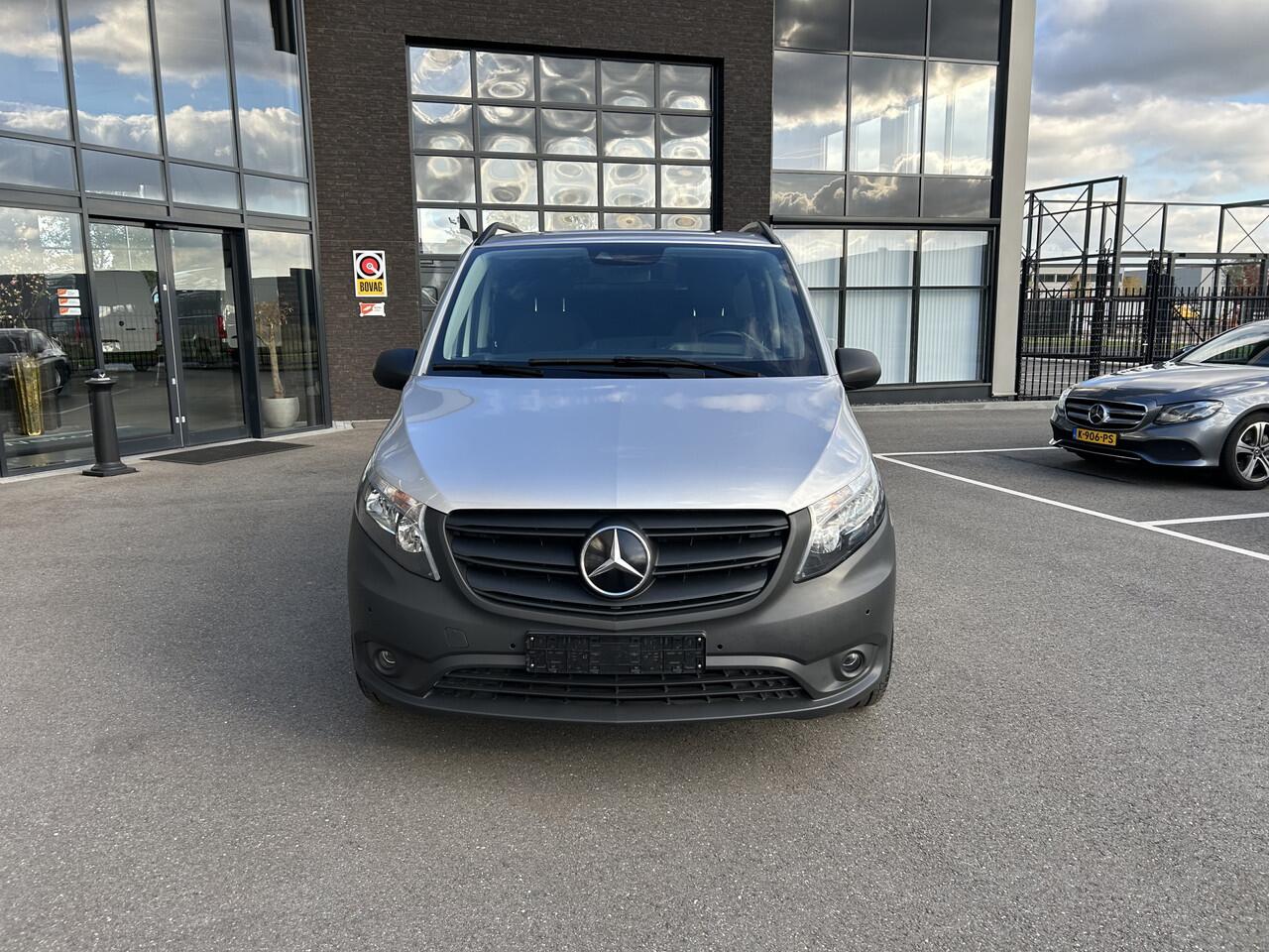 Mercedes-Benz VITO 116 CDI Lang Dubbele cabine / Distronic / Camera / Parkeersensoren / Navigatie / Airco / LMV
