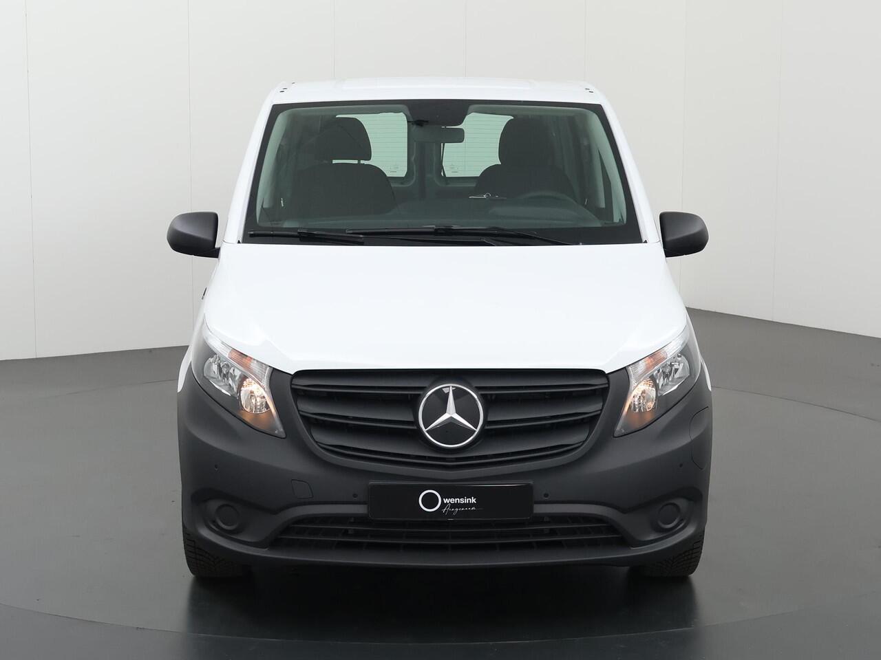 Mercedes-Benz VITO eVito Bestelwagen 66 kWh L2 | Stoelverwarming | Navigatie | Parkeercamera | Cruise Control |