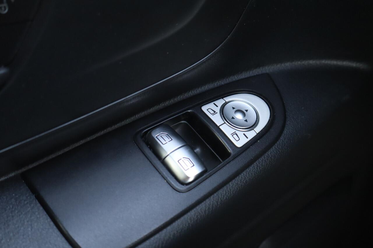 Mercedes-Benz VITO BPM VRIJ!! 111 CDI Lang DC Comfort NL-Auto!! 5-Persoon's