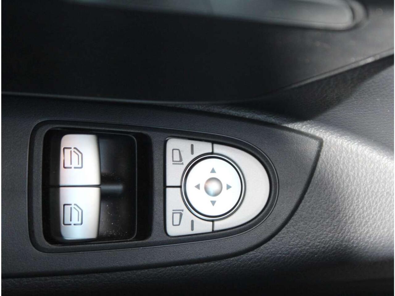 Mercedes-Benz VITO eVito 112 L2 60 kWh Aut. Elektrisch Z.G.A.N.