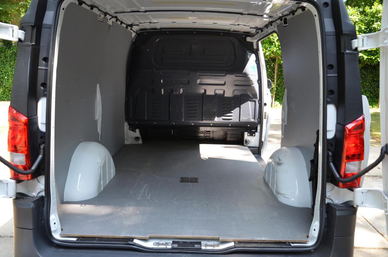 Mercedes-Benz VITO 116 CDI Lang Navi/Airco/Pdc/Cr-Controle/Trekhaak/Achteruitrijcamera/Achterdeuren