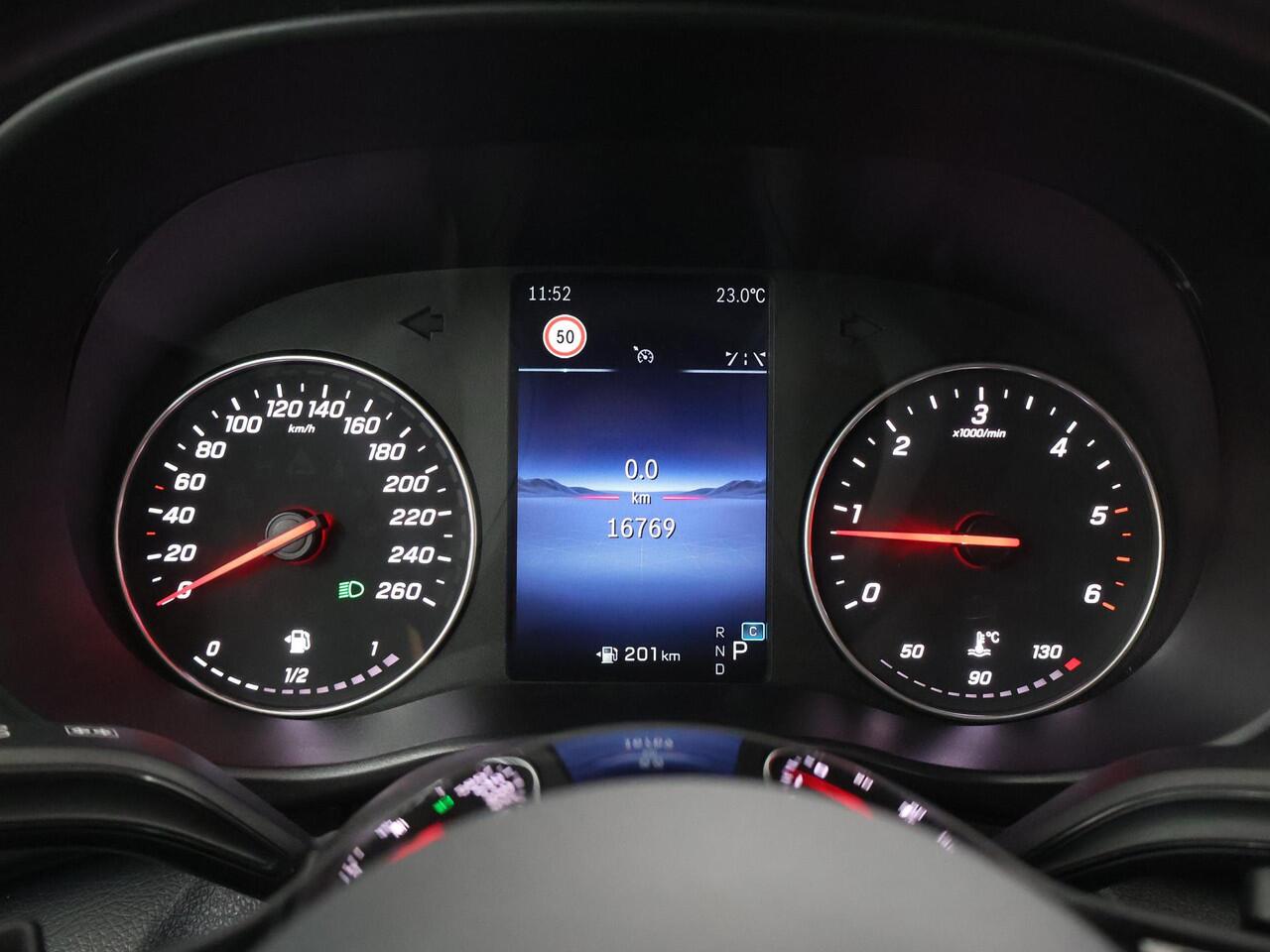 Mercedes-Benz VITO 116 CDI Aut. | L3 Pro | Keyless Go | Navigatiesysteem | Cruise Control | Parkeercamera | 3-zits | Stoelverwarming | 270° Achterdeuren | MODEL 2025 | Certified