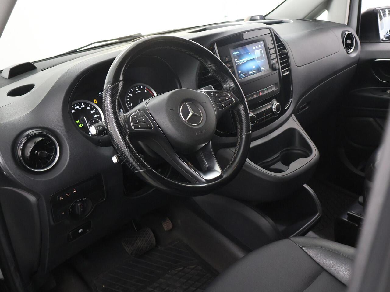 Mercedes-Benz VITO 119 CDI | Aut. | Lang L2 | 4X4 | Lederen Bekleding | Parkeercamera | 2-zits | LED Koplampen | Cruise Control | LM Velgen | Inrichting | Stoelverwarming | Certified