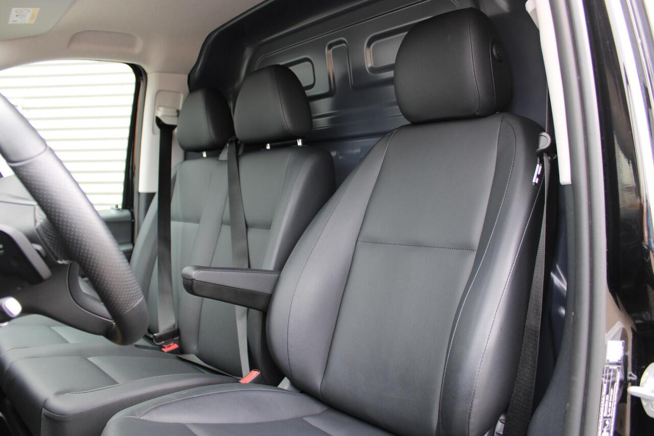 Mercedes-Benz VITO eVito L2 Bestelwagen Carplay Leer Pdc 60kWh 286km wltp