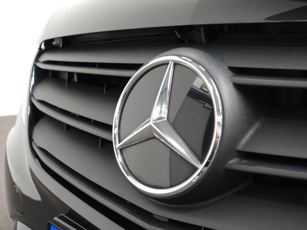 Mercedes-Benz VITO 114 CDI Automaat L2H1 Lang Navigatie Camera Cruise control Trekhaak Airco Euro6