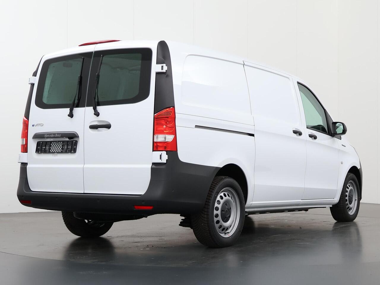 Mercedes-Benz VITO eVito Bestelwagen 66 kWh L2 | Navigatie | Cruisecontrol | Stoelverwarming | Achteruitrijcamera |