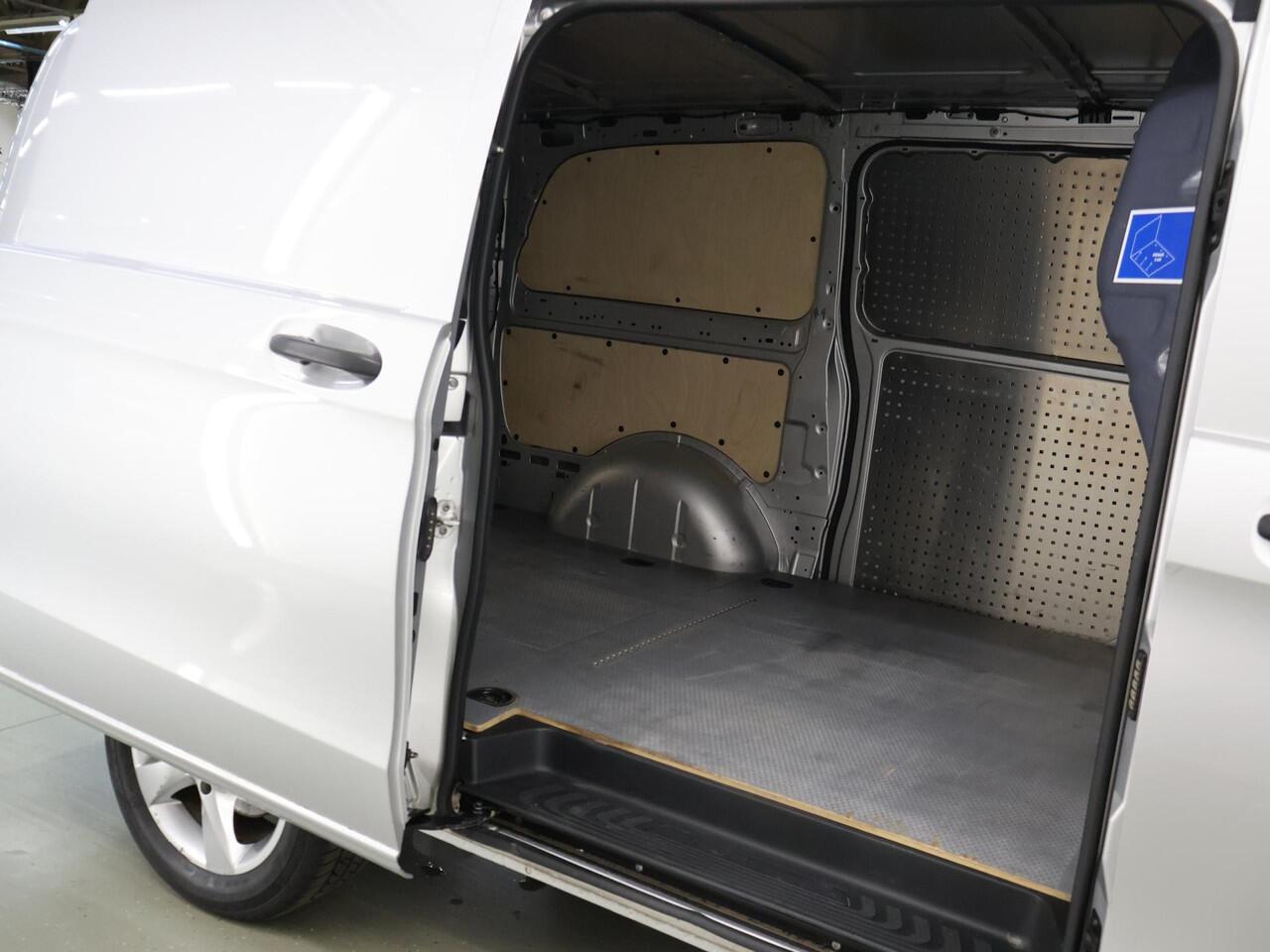 Mercedes-Benz VITO 116 CDI L2 | Aut. | Navigatie | Cruise control | LM Velgen | Schuifdeur L+R | LED Koplampen | Stoelverwarming