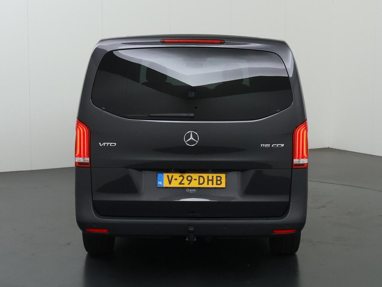 Mercedes-Benz VITO 116 CDI Extra Lang | Dubbel Cabine ¤57.995,- | Sidebars | LED | Trekhaak |