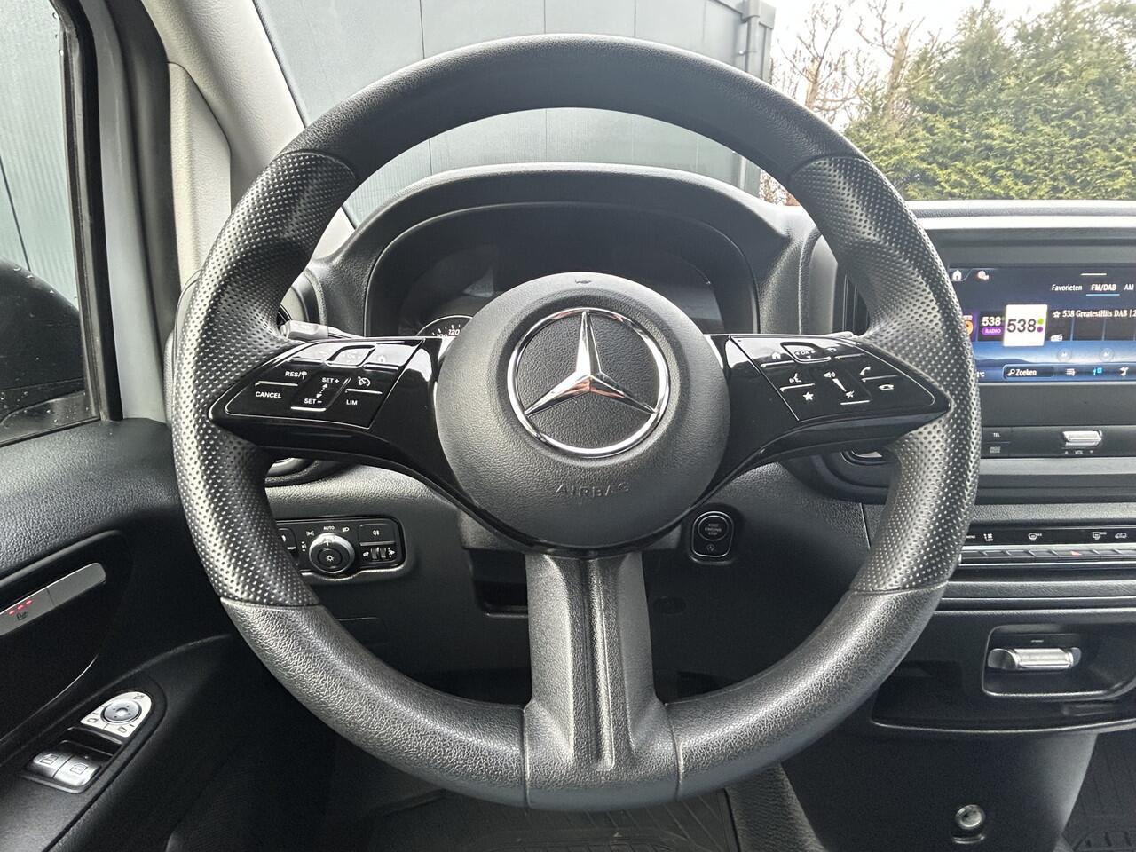 Mercedes-Benz VITO 116 CDI 164 PK 9G-TRONIC PRO / FACELIFT / L2H1 / CAMERA / NAVI / AIRCO / CRUISE / BLIND SPOT / 270 A-DEUREN