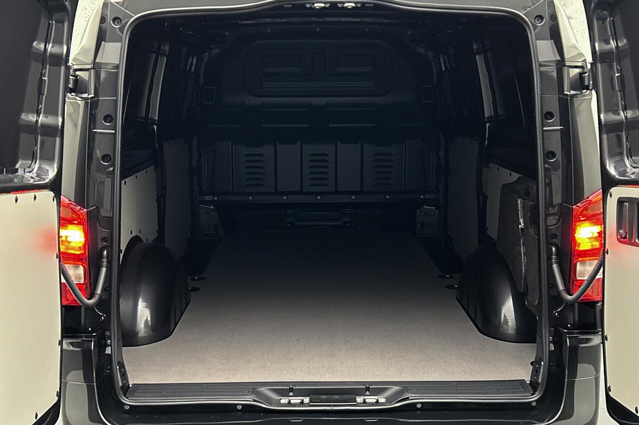 Mercedes-Benz VITO 116 CDI L3 | AMG Edition | Led | Leder | 2x schuifdeur | Camera | Adaptieve cruise control | Parkeersensoren