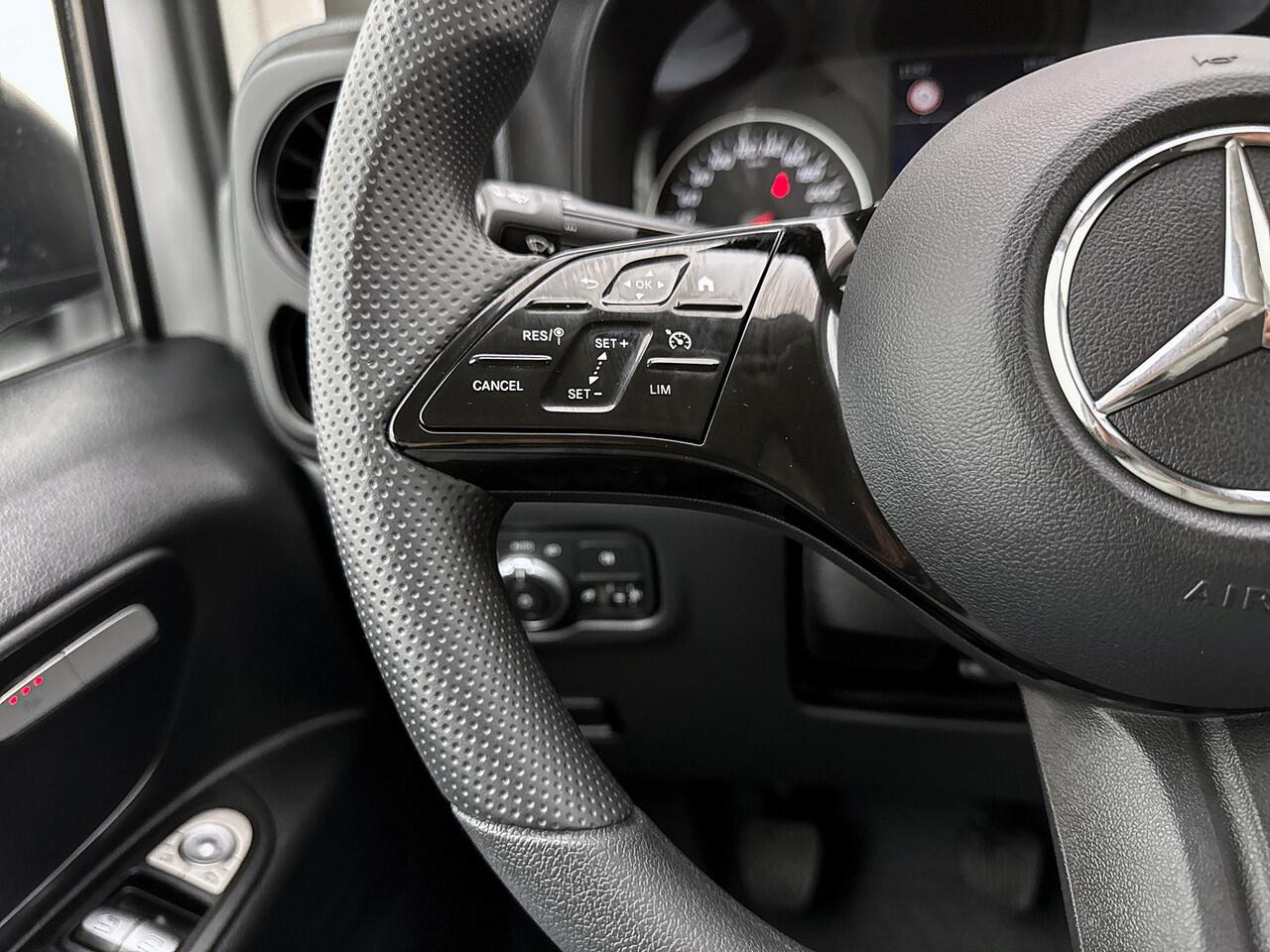 Mercedes-Benz VITO 116 CDI L2 Pro Navigatie Parkeerpakket Stoelverwarming Achteruitrijcamera Betimmering Cruise Control