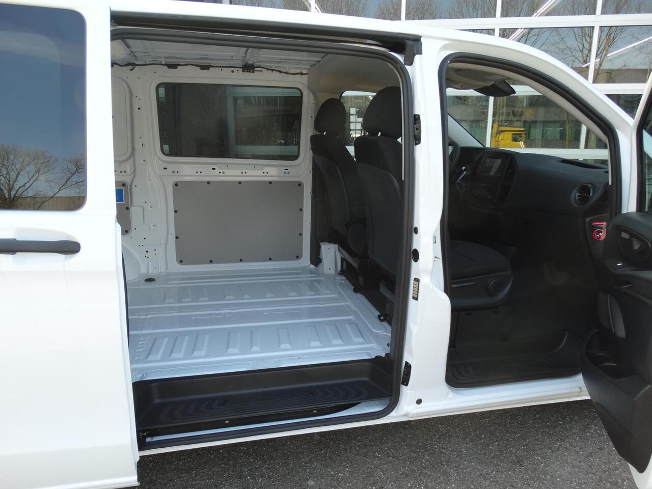 Mercedes-Benz VITO eVito Lang 66 kWh | Achterdeuren | Comfort stoelen | Navigatie