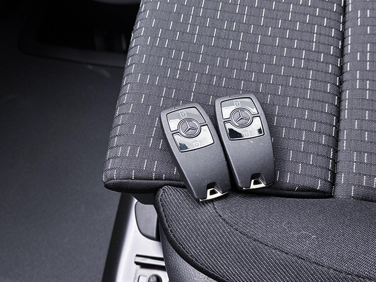 Mercedes-Benz VITO 119 CDI Extra Lang Dubbele Schuifdeur Multibeam LED Trekhaak Achteruitrijcamera Betimmering