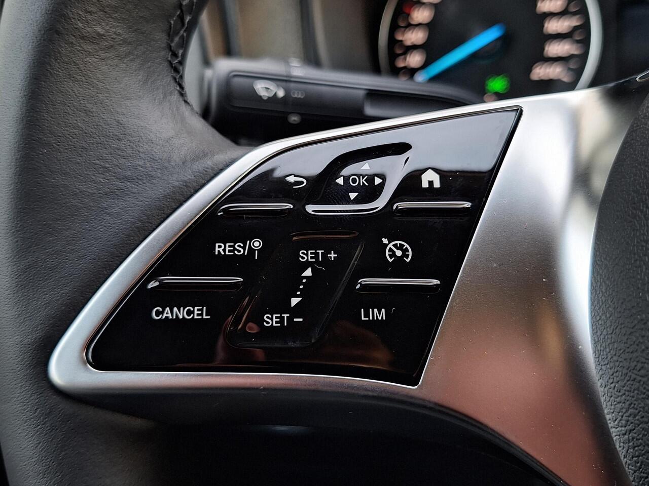 Mercedes-Benz VITO eVito 112 L2 60 kWh Mercedes-Benz eVito eVito 112 L2 66 kWh