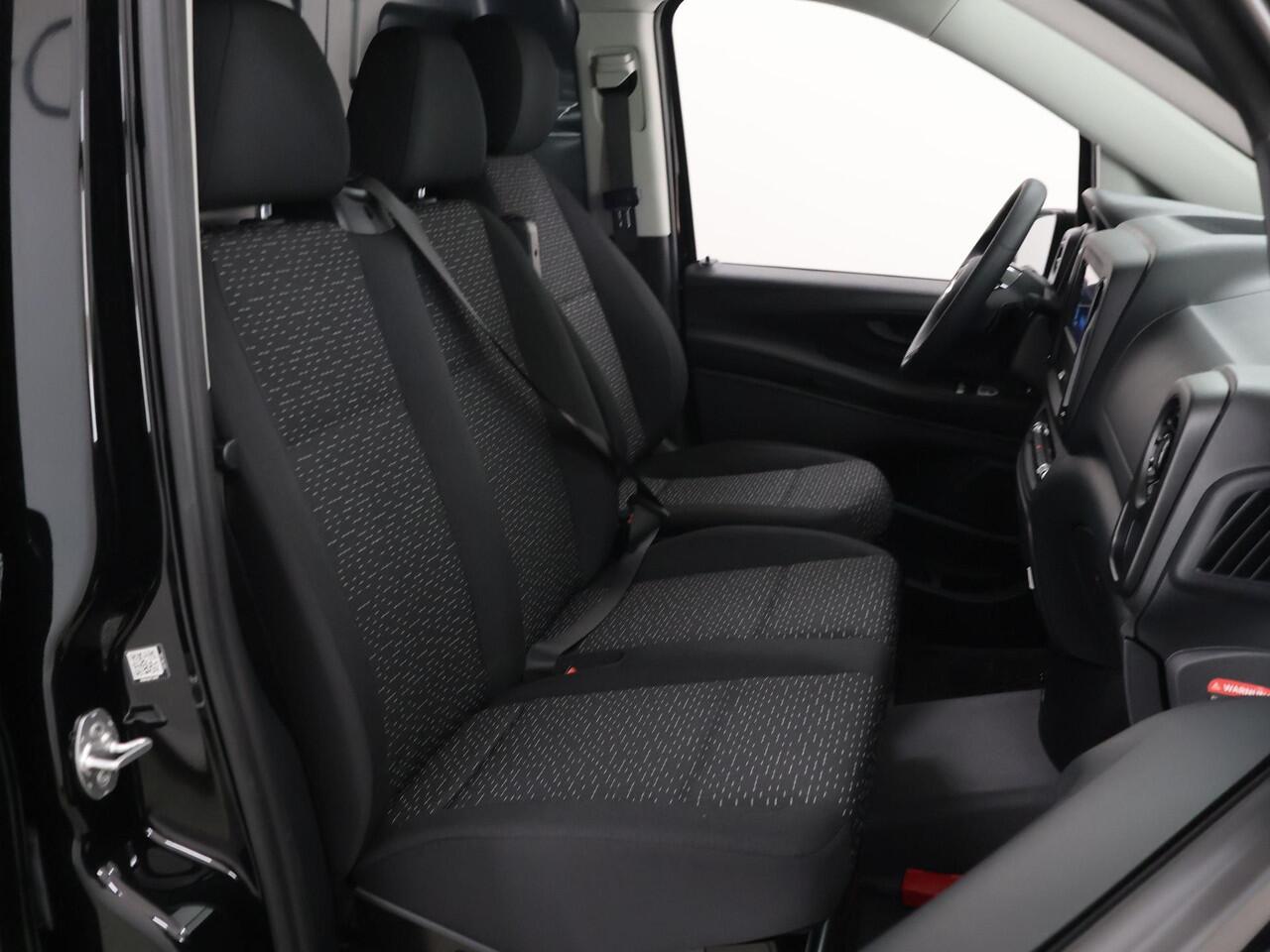 Mercedes-Benz VITO 114 CDI | Aut. | Lang L2 | Pro | 3-zits | Cruise Control | Airco | All-season | Stoelverwarming | 2500 KG. AHW | Trekhaak | Certified