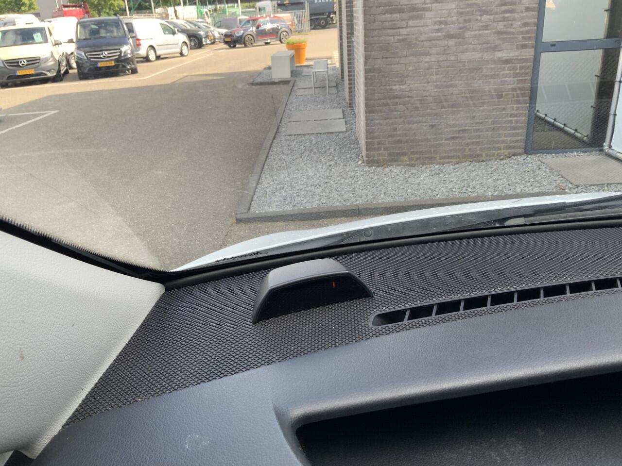 Mercedes-Benz VITO Automaat 116 CDI Lang 2 Airco Cruise 3 Zits Alu Velg Side Bar Euro 6