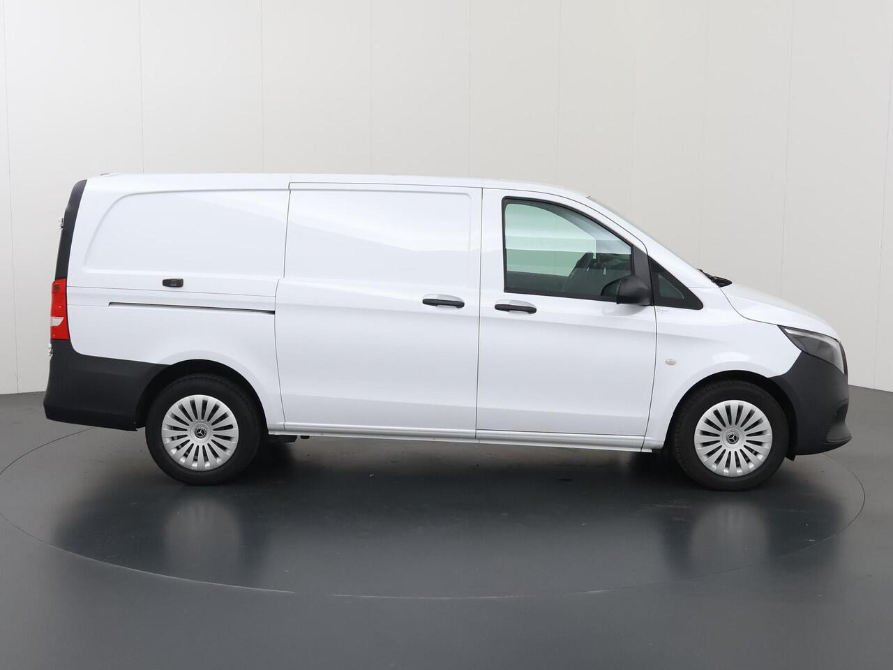Mercedes-Benz VITO 116 CDI | AUT. | L2 | PRO | NAVIGATIE | PARKEERCAMERA | CRUISE CONTROL | 3-ZITS | ACHTERDEUREN | STOELVERWARMING | DODEHOEK DETECTIE | SPIEGELPAKKET | ALARM