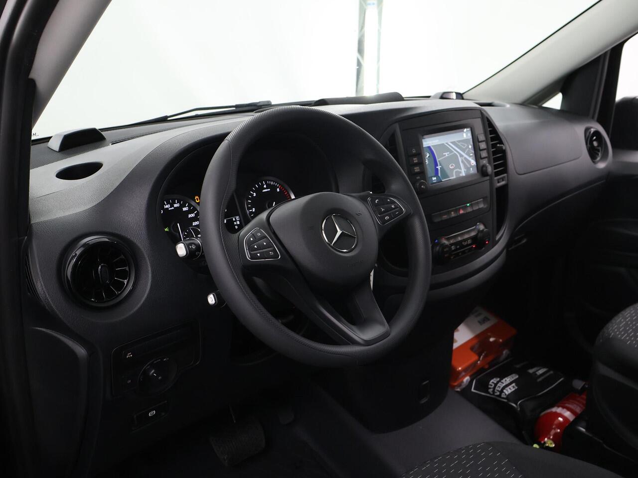 Mercedes-Benz VITO 116 CDI Extra Lang | Dubbel Cabine ¤59.995,- | Sidebars | LED | Trekhaak | Lat om Lat Bettimmering |