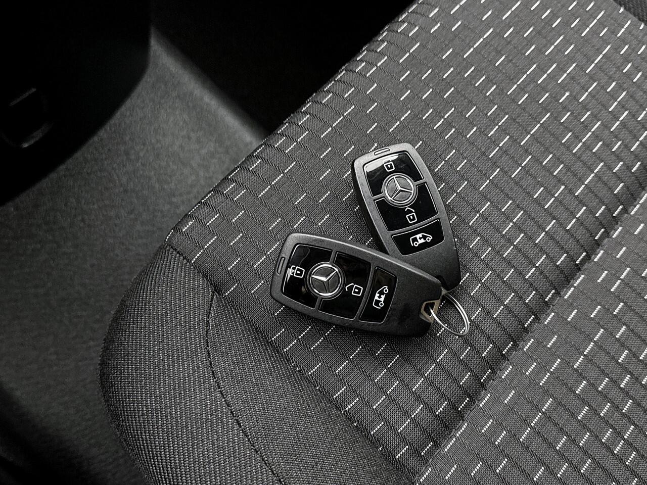 Mercedes-Benz VITO 116 CDI L2 Pro Multibeam Led Trekhaak Achteruitrijcamera met sonsoren Betimmering Cruise Control