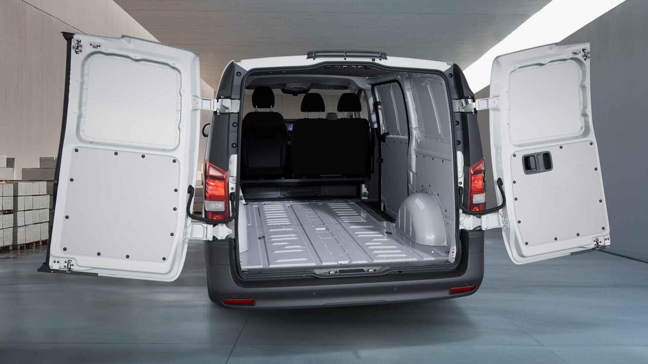 Mercedes-Benz VITO eVito 112 L2 60 kWh