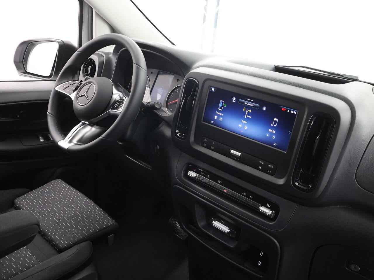 Mercedes-Benz VITO Bestelwagen 116 CDI L2 Pro | Achterdeuren | Trekhaak 2500 KG | Achteruitrijcamera | Dodehoekassistent |