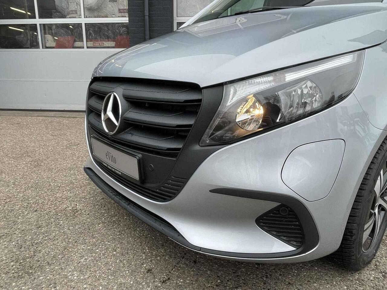 Mercedes-Benz VITO eVito 112 L2 60 kWh Mercedes-Benz eVito eVito 112 L2 66 kWh