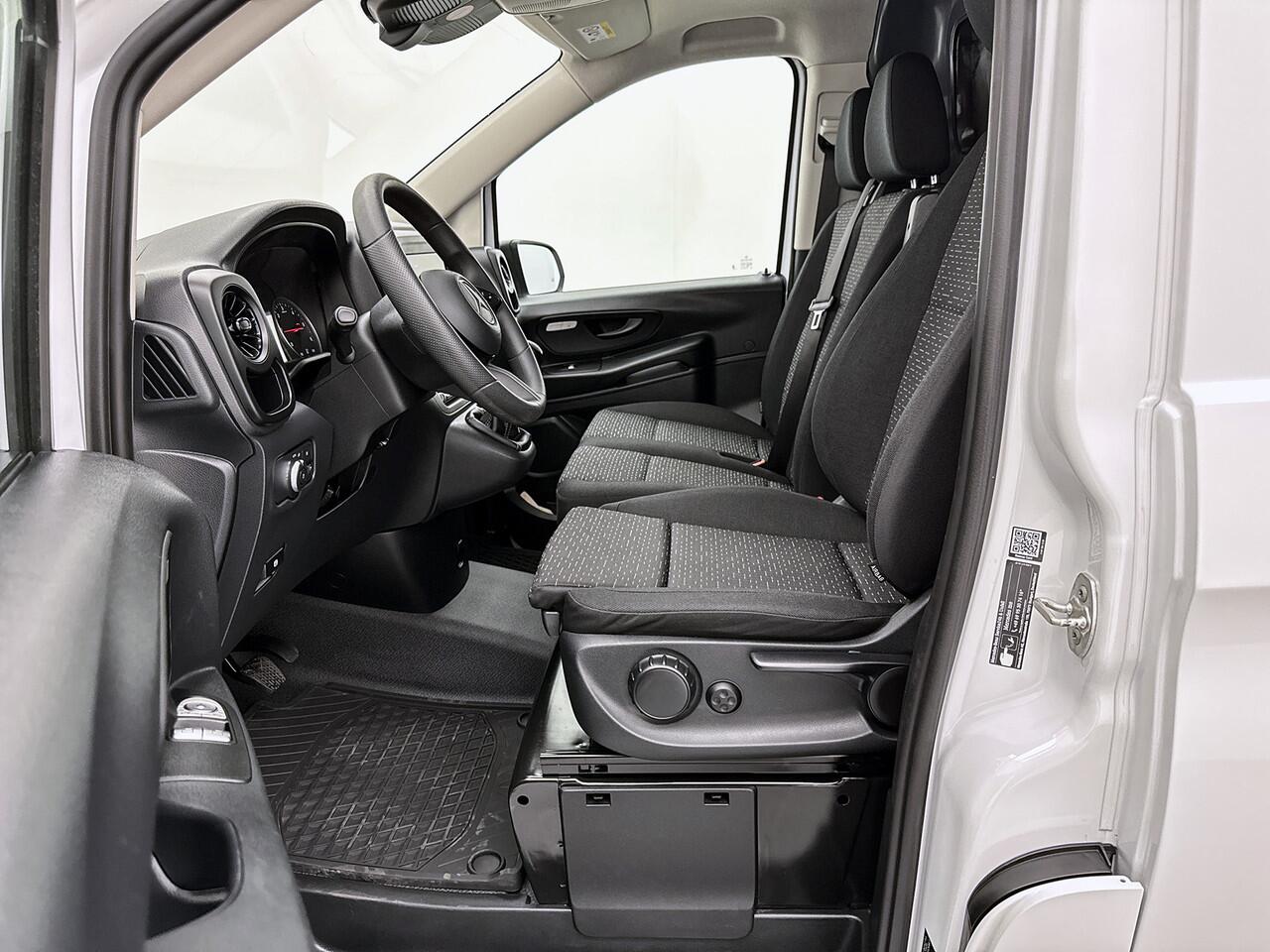 Mercedes-Benz VITO 116 CDI L2 Pro Navigatie Parkeerpakket Stoelverwarming Achteruitrijcamera Betimmering Cruise Control