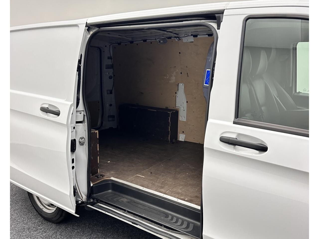 Mercedes-Benz VITO 116 CDI 163PK Aut. | Betimmering | Trekhaak | A. klep | Cruise c
