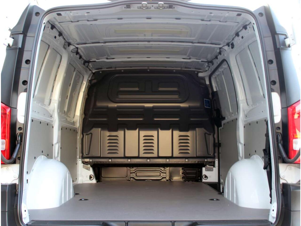 Mercedes-Benz VITO eVito 112 L2 60 kWh Aut. Elektrisch Z.G.A.N.