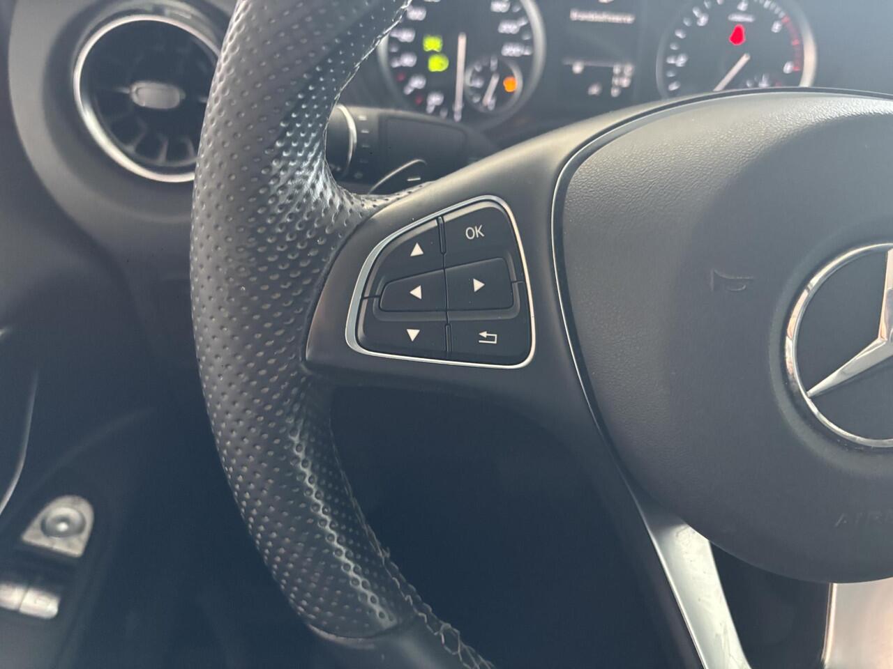 Mercedes-Benz VITO 116 CDI Lang AppleCarPlay, Treeplanken,Automaat, Slechts 42.913KM!