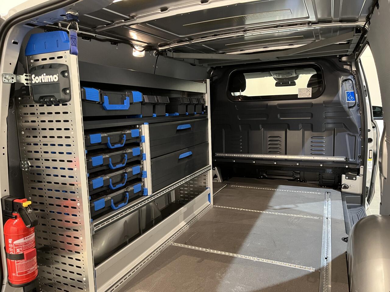 Mercedes-Benz VITO 116 CDI Lang Automaat Servicebus / Sortimo Inrichting / Euro 6 / Airco / Cruise Control / Camera / CarPlay / Navigatie / LED / 26.200 KM !!