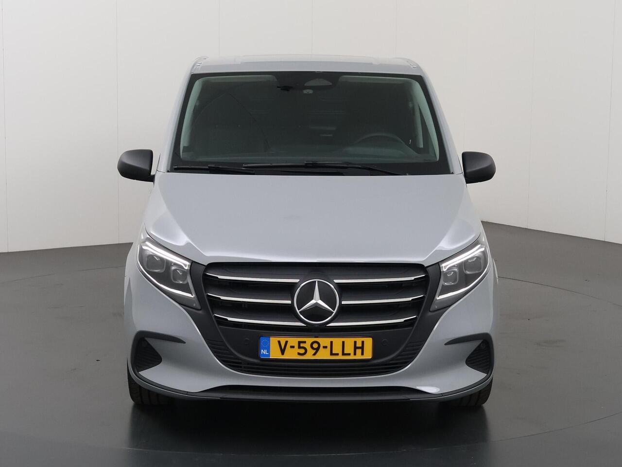 Mercedes-Benz VITO 116 CDI Aut. | Lang L2 | Select | MODEL 2025 | Cruise Control | Parkeercamera | Navigatie | Dodehoekassistent | Lane-Assist | 3-zits | Achterdeuren | Alpine Grijs