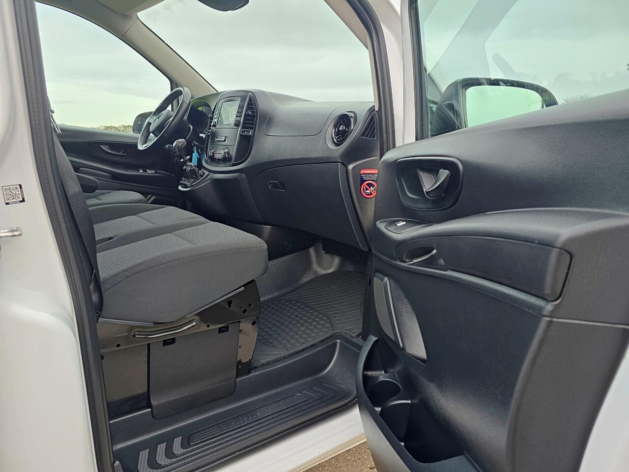 Mercedes-Benz VITO 116 CDI L2 H1 - 160 Pk - Euro 6 - Navi - ParkeerCamera - Stoelverwarming