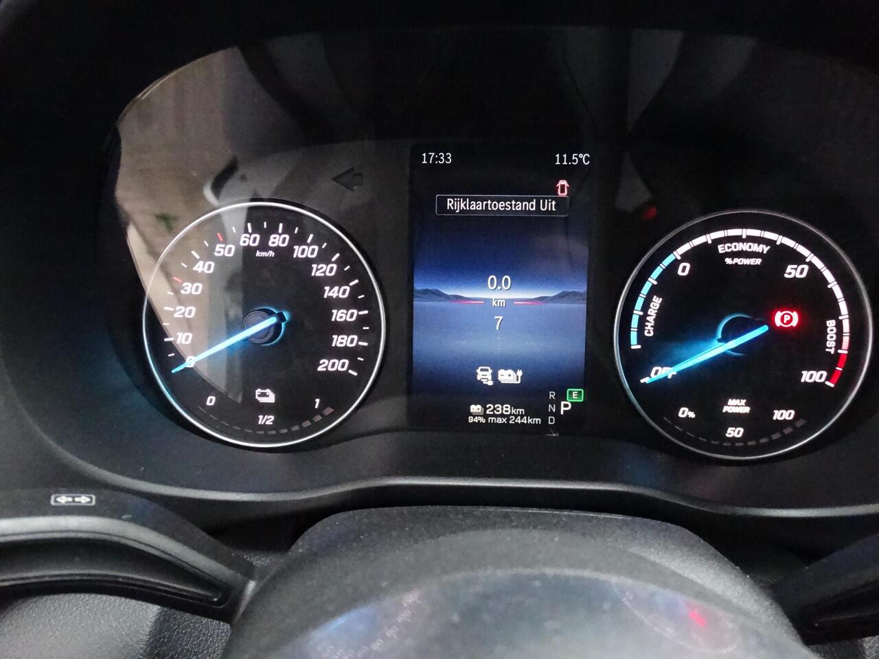 Mercedes-Benz VITO eVito 112 L2 60 kWh Mercedes-Benz eVito eVito 112 L2 66 kWh