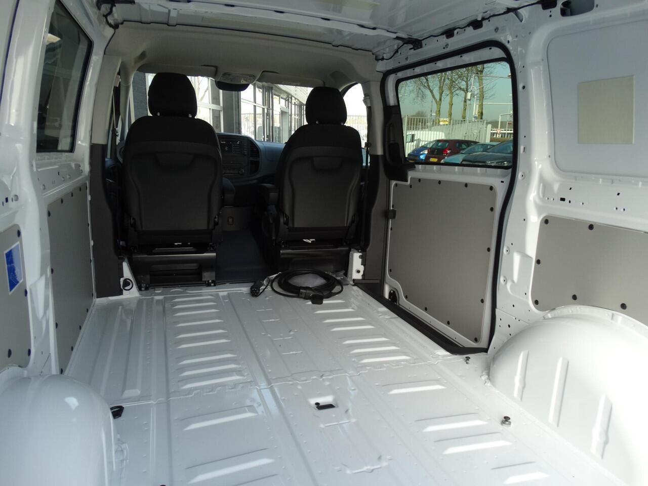 Mercedes-Benz VITO eVito Lang 66 kWh | Achterdeuren | Comfort stoelen | Navigatie