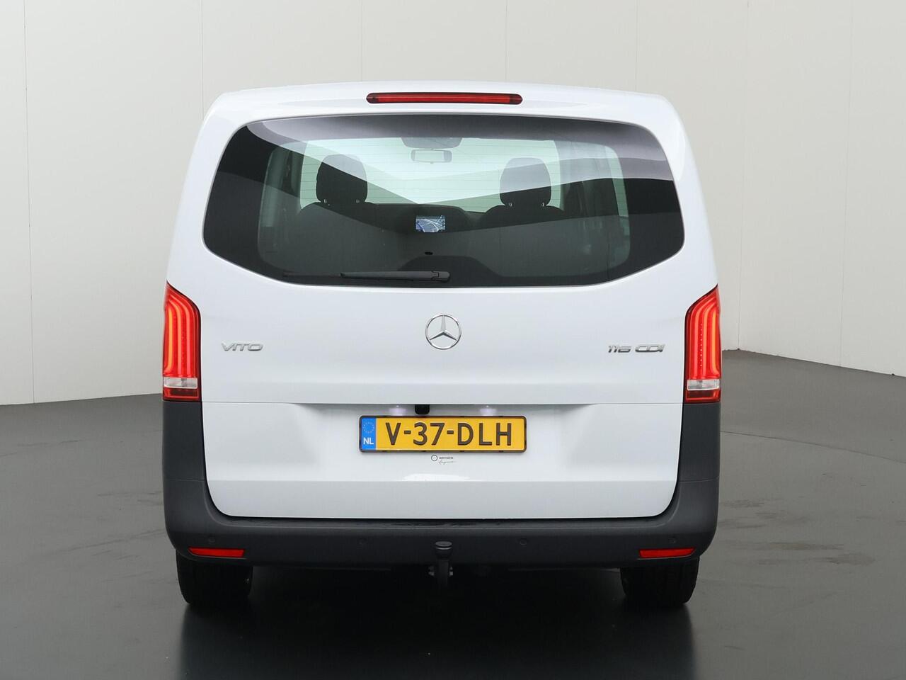 Mercedes-Benz VITO 116 CDI Extra Lang | Dubbel Cabine ¤57.995,- | Sidebars | LED | Trekhaak |