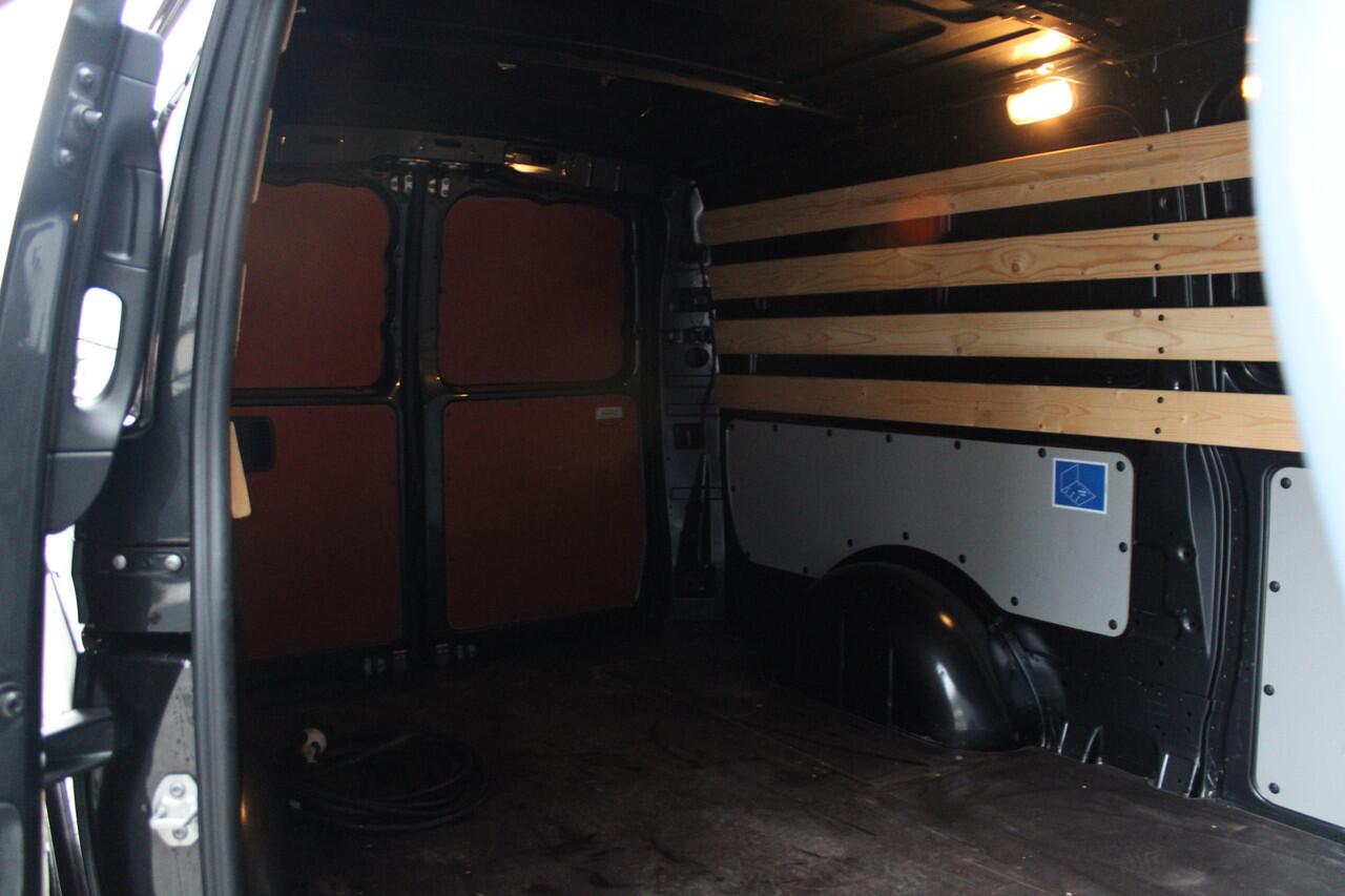 Mercedes-Benz VITO eVito Extra Lang 66 kWh 116pk - Leder - Camera - LED - Carplay/Android - PDC - Stoelverwarming - Snelladen - Rijklaar