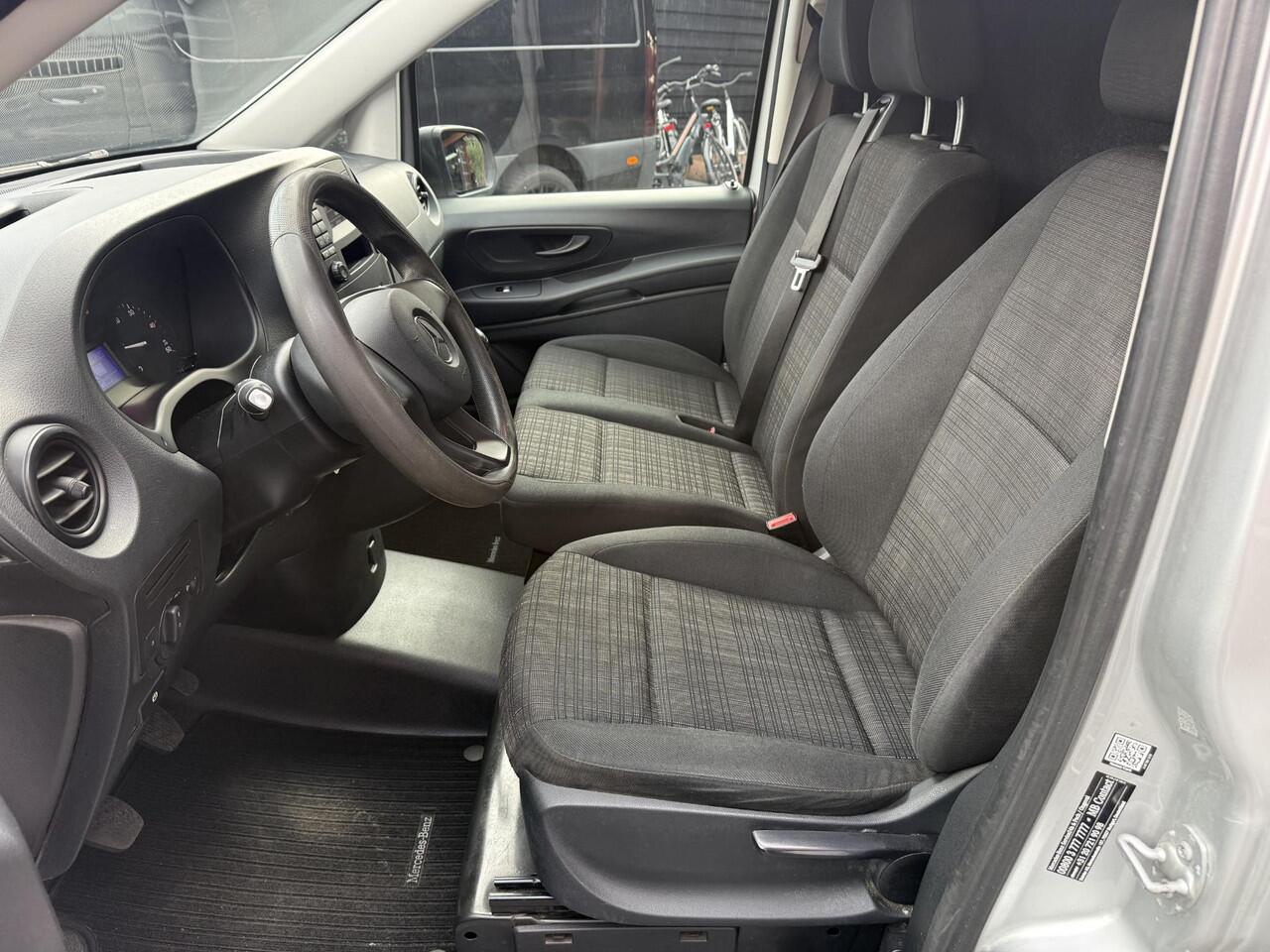 Mercedes-Benz VITO 111 CDI Functional Lang | Airco | Sidebars | Bijrijdersbank | Trekhaak |