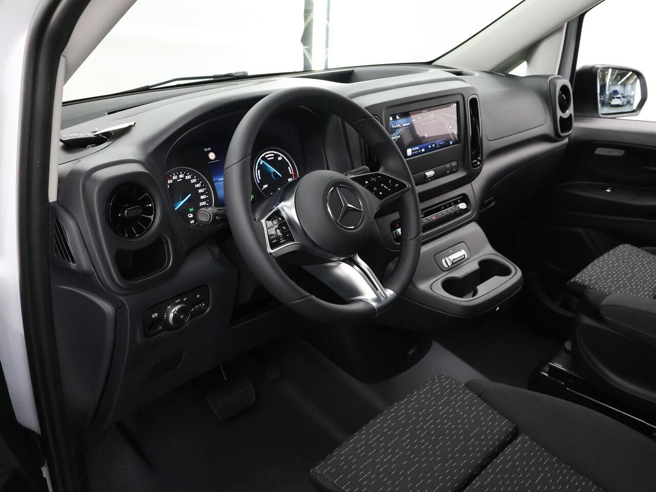Mercedes-Benz VITO eVito Bestelwagen L2 66 kWh | Stoelverwarming | Apple Carplay | Achteruitrijcamera | Airco | Cruise Control | Dodehoekassistent |