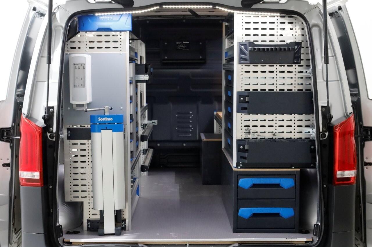 Mercedes-Benz VITO 114 CDI 136pk Compact 9G Automaat 2x Schuifdeur/LED/Camera/Inrichting 07-2022